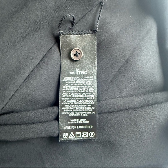 WILFRED Daydreamer Mini Dress Black Pleated Chiffon Long Sleeve L Aritzia - Picture 13 of 16